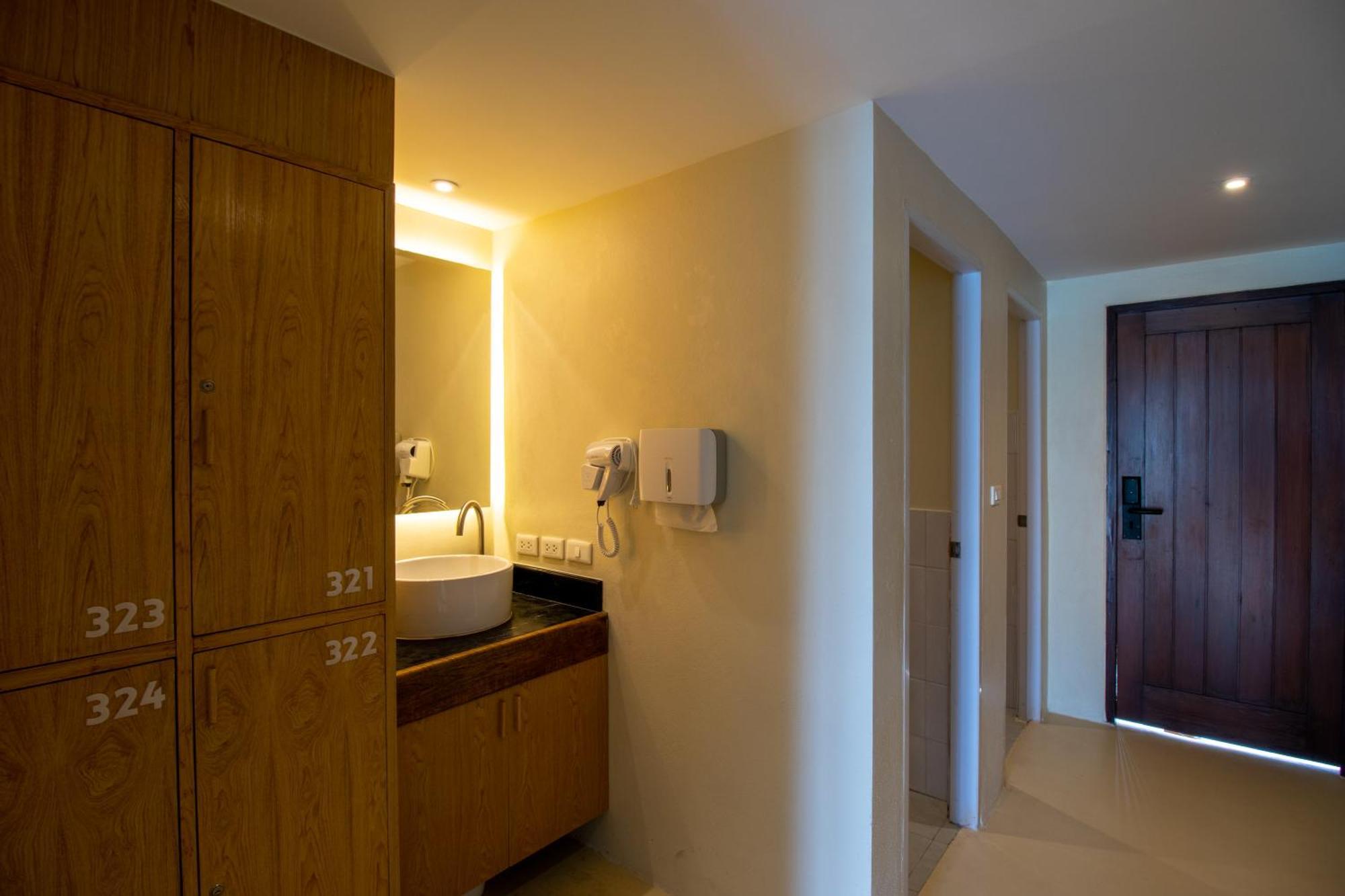 Hotel Sea Sun Bed & Beyond Strand Bang Rak Exterior foto